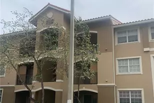 131 SW 117th Ave, Pembroke Pines, FL 33025 - Photo 2