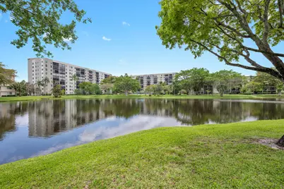 2205 S Cypress Bend Drive #801, Pompano Beach, FL 33069 - Photo 16