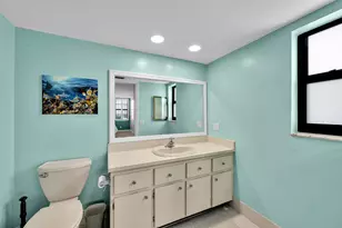2205 S Cypress Bend Dr, Pompano Beach, FL 33069 - Photo 12