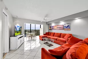 2205 S Cypress Bend Dr, Pompano Beach, FL 33069 - Photo 6