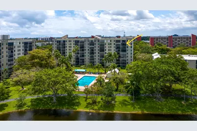 2205 S Cypress Bend Drive #801, Pompano Beach, FL 33069 - Photo 20