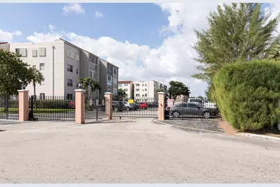 2851 Somerset Drive #116 E, Lauderdale Lakes, FL 33311 - Photo 28
