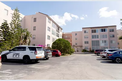 2851 Somerset Drive #116 E, Lauderdale Lakes, FL 33311 - Photo 1
