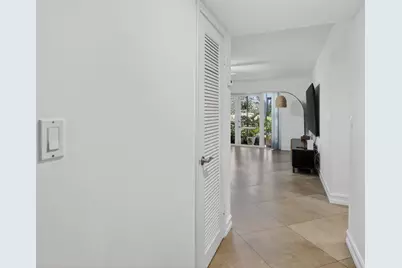 9101 Jacaranda Lane #107, Plantation, FL 33324 - Photo 4