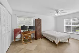 9101 Jacaranda Ln, Plantation, FL 33324 - Photo 14