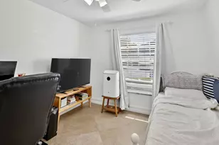9101 Jacaranda Ln, Plantation, FL 33324 - Photo 20