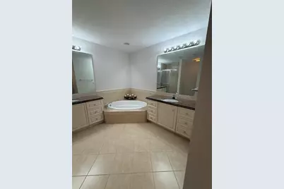 11 W Harbour Isle Dr W #105, Fort Pierce, FL 34949 - Photo 14