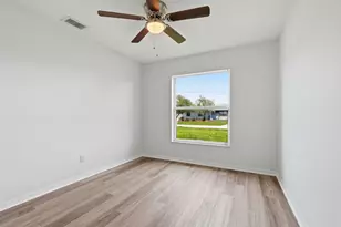 2574 SE Richmond St, Port Saint Lucie, FL 34952 - Photo 18