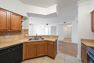 1201 Myrtlewood Cir E, Palm Beach Gardens, FL 33418 - Photo 6