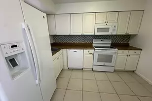 2404 Seaside Dr, Greenacres, FL 33463 - Photo 10