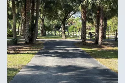 11001 SW Hawkview Circle, Stuart, FL 34997 - Photo 4