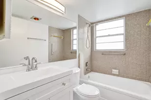 57 Dorset Dr, Boca Raton, FL 33434 - Photo 10