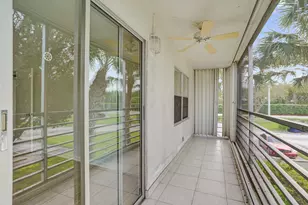 57 Dorset Dr, Boca Raton, FL 33434 - Photo 20