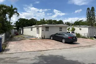 12875 SW 10th St, Miami, FL 33184 - Photo 1