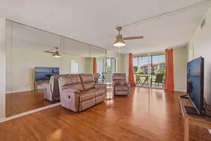 9720 S Hollybrook Lake Dr, Pembroke Pines, FL 33025 - Photo 10