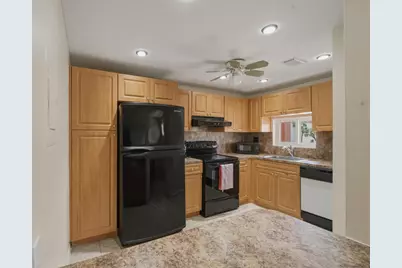 9720 S Hollybrook Lake Drive #205, Pembroke Pines, FL 33025 - Photo 2