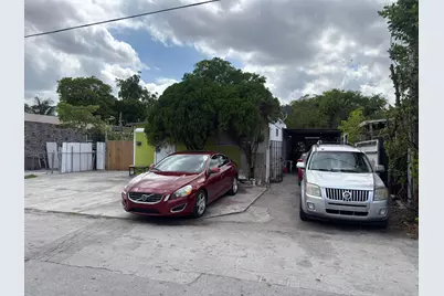 1320 SW 131st Place, Miami, FL 33184 - Photo 2