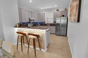 1033 NE 17th Way, Fort Lauderdale, FL 33304 - Photo 6