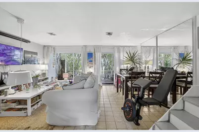 153 W Hemingway Circle W, Margate, FL 33063 - Photo 4