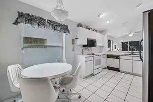 9822 Harbour Lake Cir, Boynton Beach, FL 33437 - Photo 20