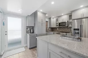 400 N Surf Rd, Hollywood, FL 33019 - Photo 22