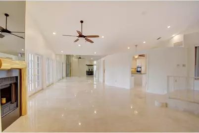22595 Esplanada Circle W, Boca Raton, FL 33433 - Photo 12