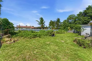 1129 NW 105th St, Miami, FL 33150 - Photo 12