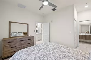 8055 NW 104th Ave, Doral, FL 33178 - Photo 16