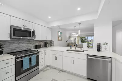 6936 Huntington Lane #302, Delray Beach, FL 33446 - Photo 2