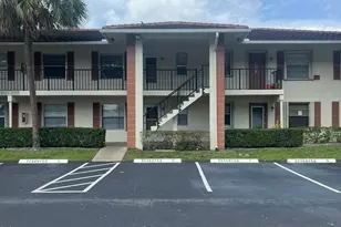 9993 Three Lakes Cir, Boca Raton, FL 33428 - Photo 2