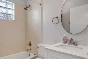 215 NW 40th Ave, Delray Beach, FL 33445 - Photo 24