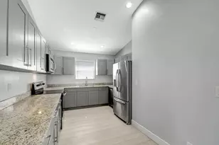 215 NW 40th Ave, Delray Beach, FL 33445 - Photo 8