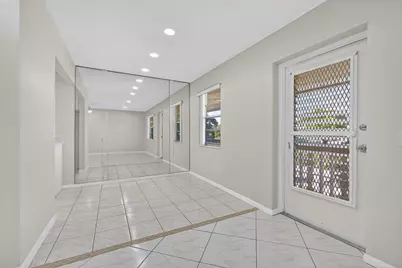 149 Hastings I, West Palm Beach, FL 33417 - Photo 4