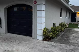 13785 Unit D W Sunflower Ct NW, Wellington, FL 33414 - Photo 2