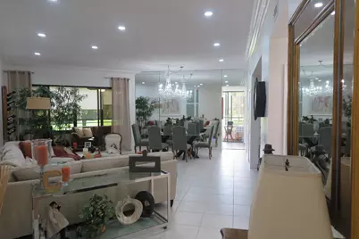 7460 La Paz Boulevard #205, Boca Raton, FL 33433 - Photo 10