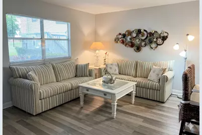 163 Tuscany C, Delray Beach, FL 33446 - Photo 4