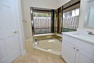 19 Dunbar Rd, Palm Beach Gardens, FL 33418 - Photo 18
