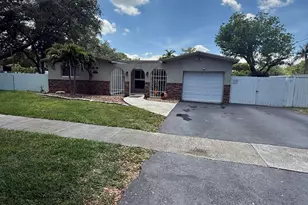 9101 SW 52nd Ct, Cooper City, FL 33328 - Photo 2