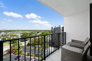 600 Parkview Dr, Hallandale Beach, FL 33009 - Photo 22