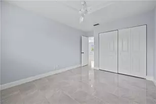 260 NW 19th St, Boca Raton, FL 33432 - Photo 18