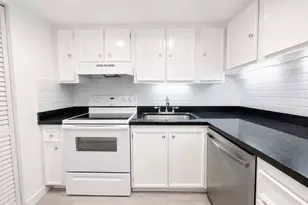 769 SE 1st Way, Deerfield Beach, FL 33441 - Photo 8