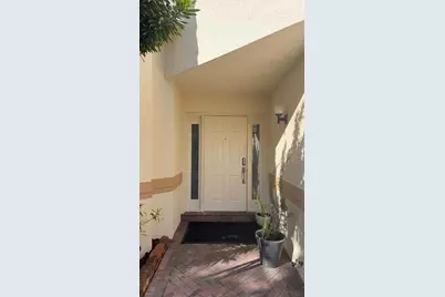 521 W Palm Aire Drive, Pompano Beach, FL 33069 - Photo 6