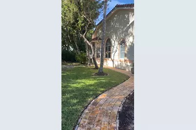 521 W Palm Aire Drive, Pompano Beach, FL 33069 - Photo 4
