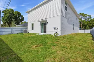 2405 88th Ave, Vero Beach, FL 32966 - Photo 16