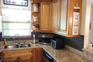 101 Country Ln, Boynton Beach, FL 33435 - Photo 6