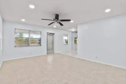 63 Hastings D, West Palm Beach, FL 33417 - Photo 2