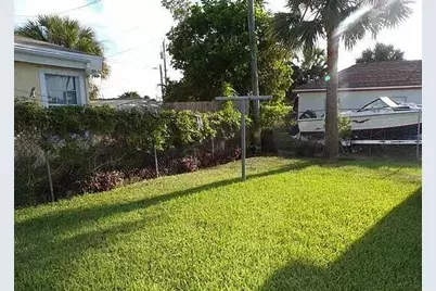 3391 Avenue S, Riviera Beach, FL 33404 - Photo 16