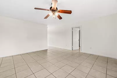 4807 Gulfstream Road, Lake Worth, FL 33461 - Photo 10