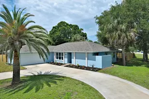 405 12th Ave, Vero Beach, FL 32962 - Photo 1