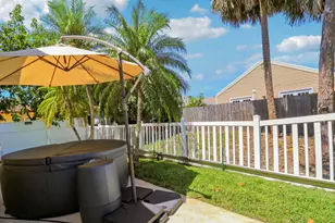 1437 Dandelion Ln, West Palm Beach, FL 33415 - Photo 32